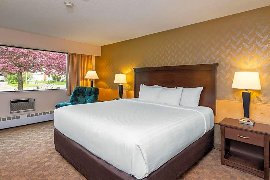 Prestige Riverside Lodge Quesnel