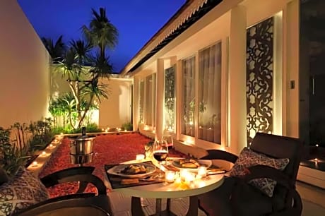 Suite with Private Pool