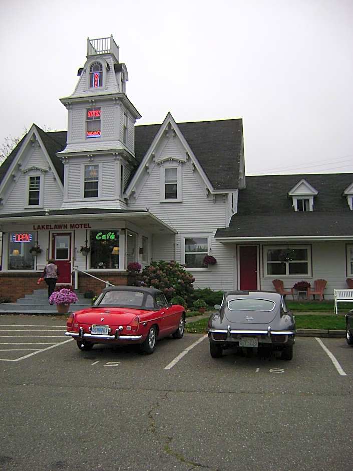 Lakelawn B&B and Motel