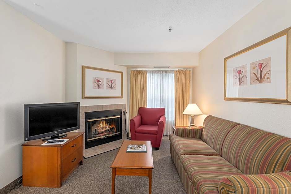 Residences at Daniel Webster