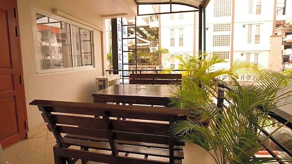 Bluebird Inn Pattaya