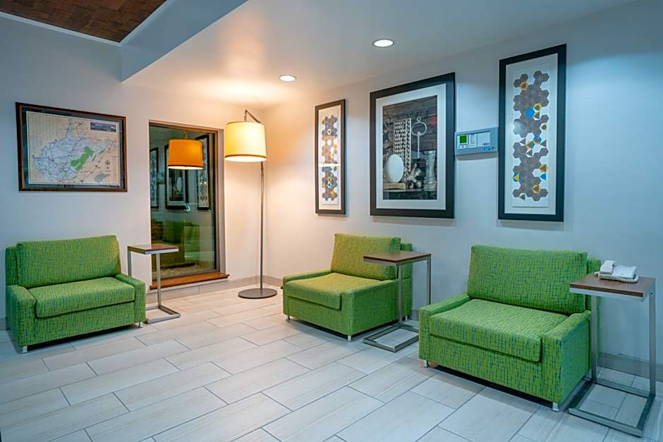 Holiday Inn Express Hotel & Suites Elkins By IHG