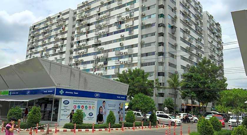 IMPACT - Challenger Muang Thong Thani Serviced Apartment