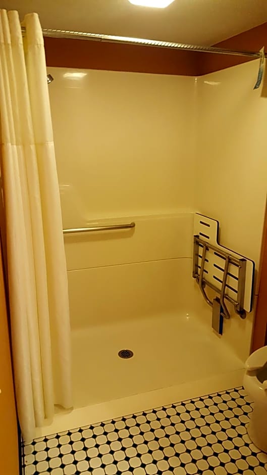 Best Western Plus Dockside Waterfront Inn