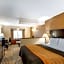 Comfort Inn Portland near I-84 and I-205