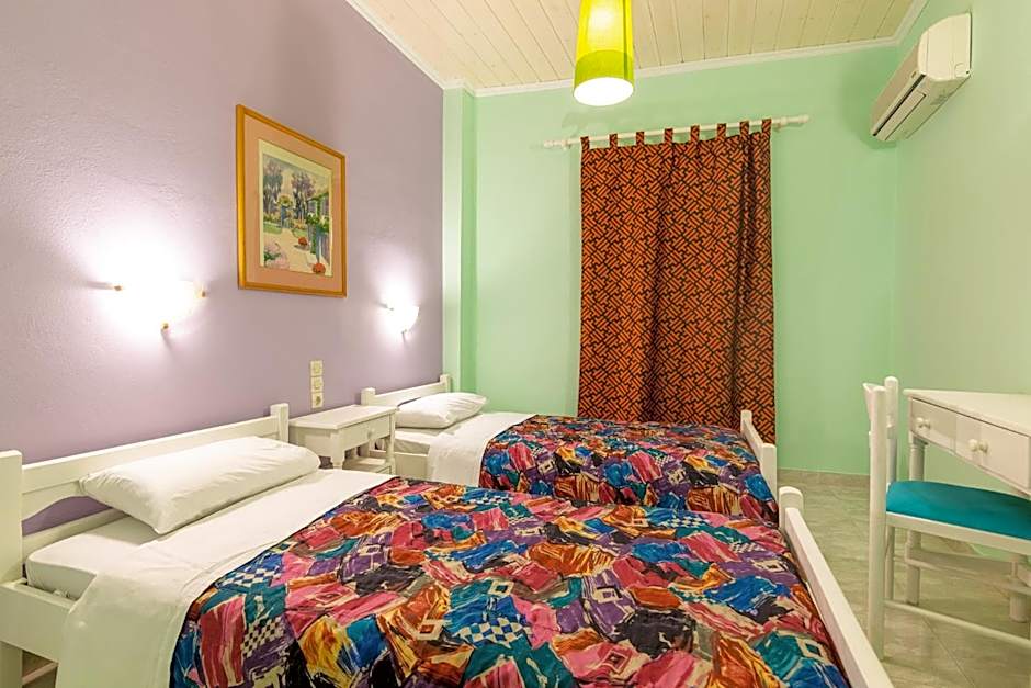 Ni-Mar Studios & Apartments