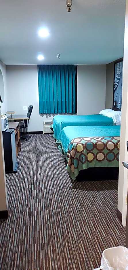 Super 8 by Wyndham Chickasha