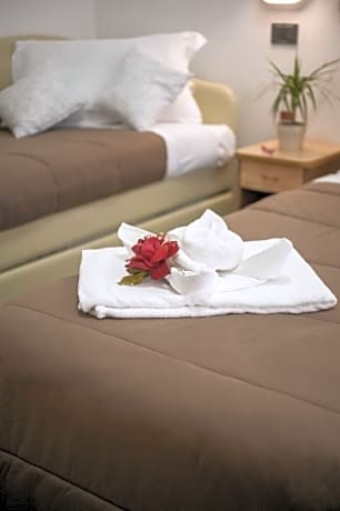 Quadruple Room (1 Double Bed and 1 Twin Bunk Bed)