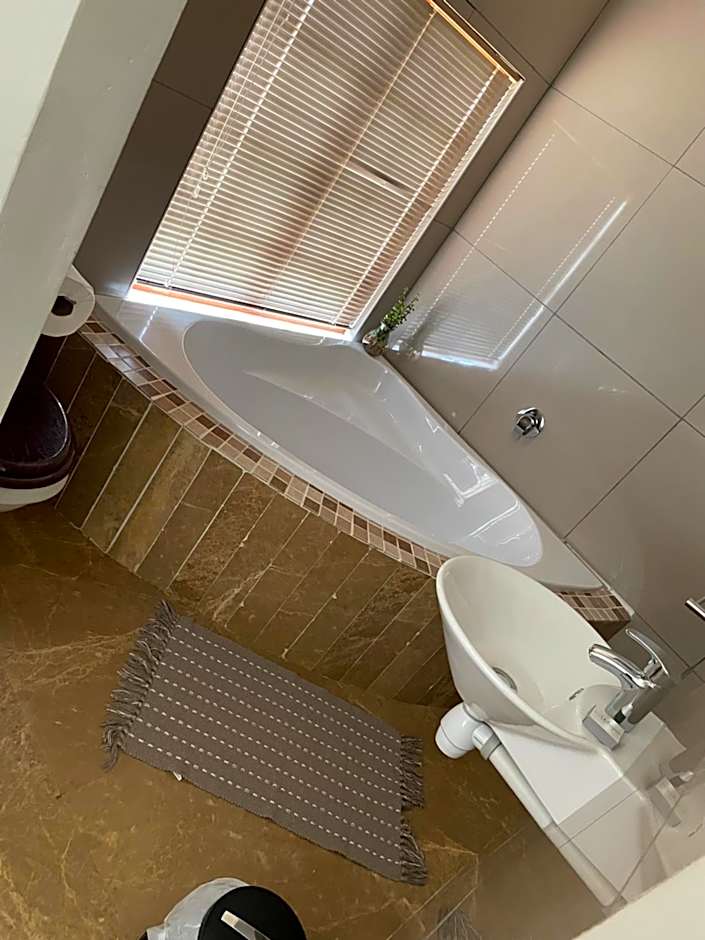 Klein Karoo Game Lodge