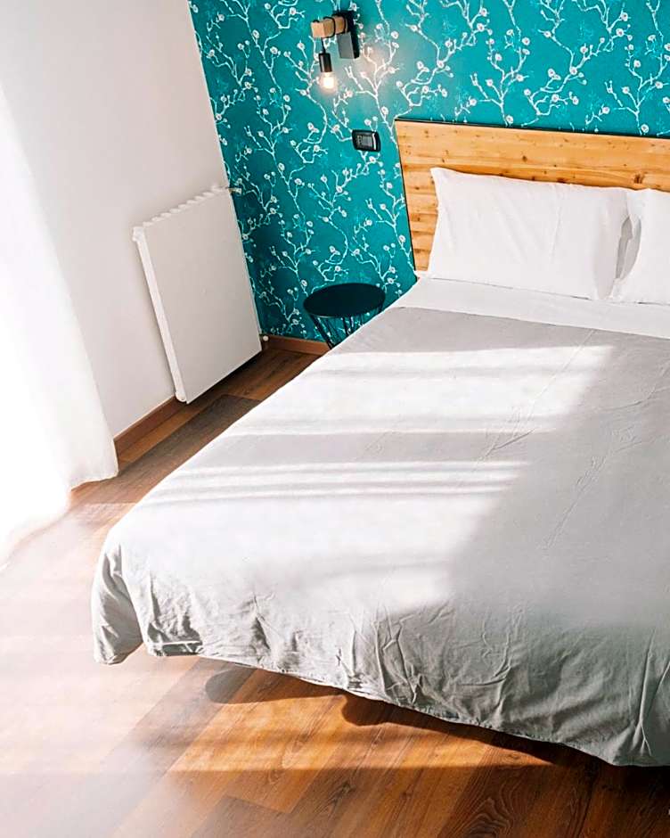 TRAVEL STATION Bedandbreakfast