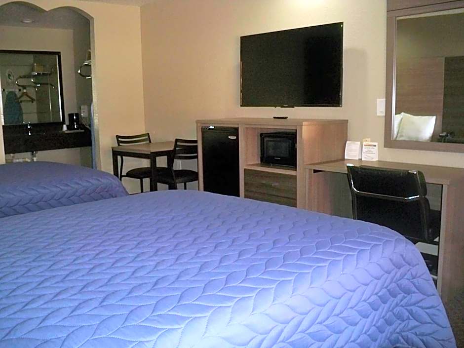 Scottish Inn and Suites Beaumont