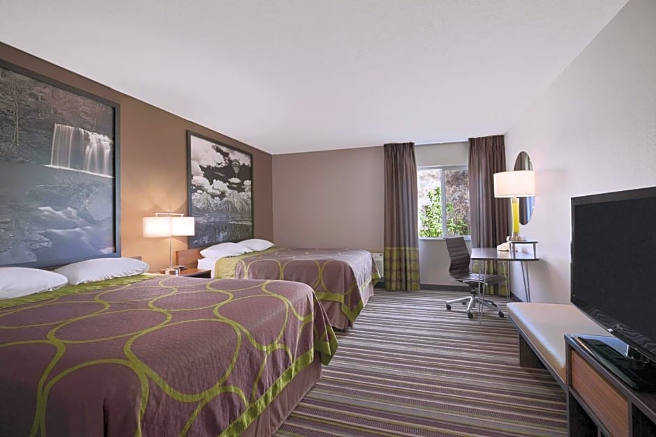 Super 8 by Wyndham Pocatello