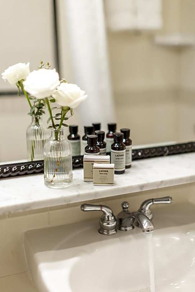 The Lord Nelson Hotel & Suites