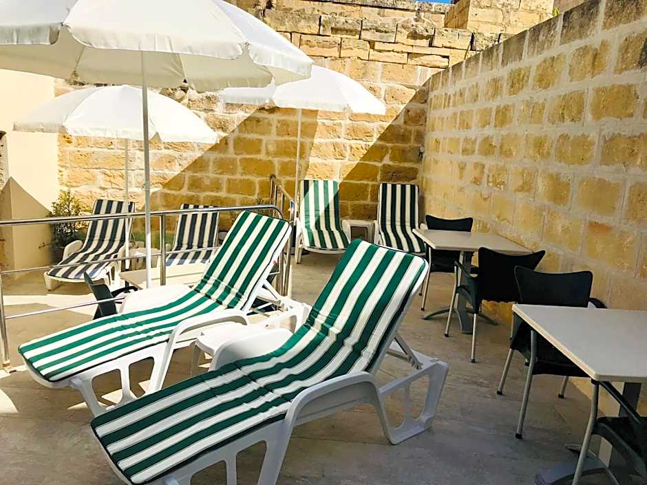 The Cloisters Bed And Breakfast