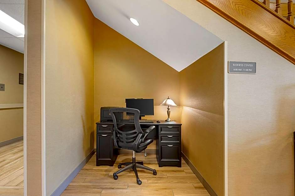 Comfort Suites Salem