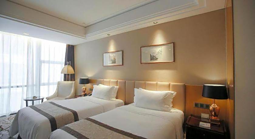 Zhangjiagang Zhonglian GDH International  Hotel
