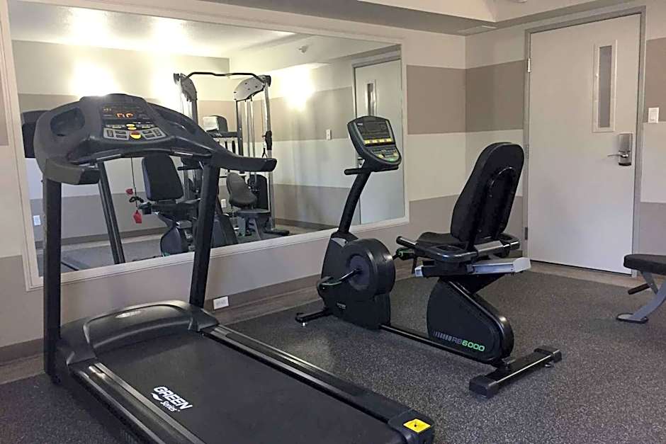 Wingate by Wyndham Louisville Airport Expo Center