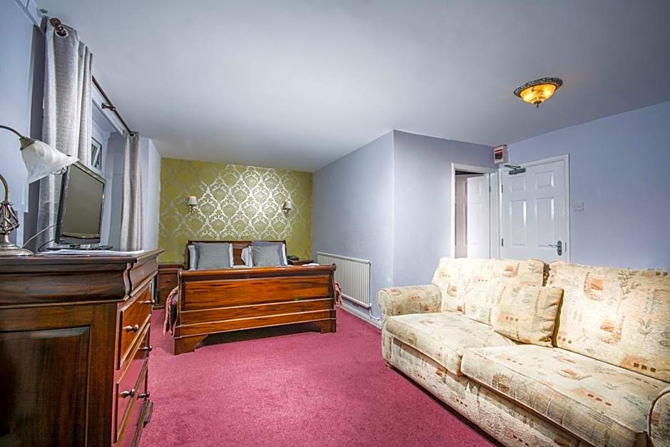 The Chainbridge Hotel