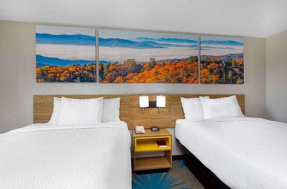 Days Inn by Wyndham Savannah