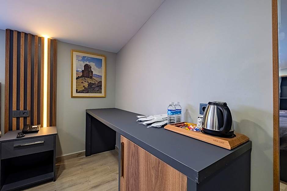 Fly Point Airport Hotel