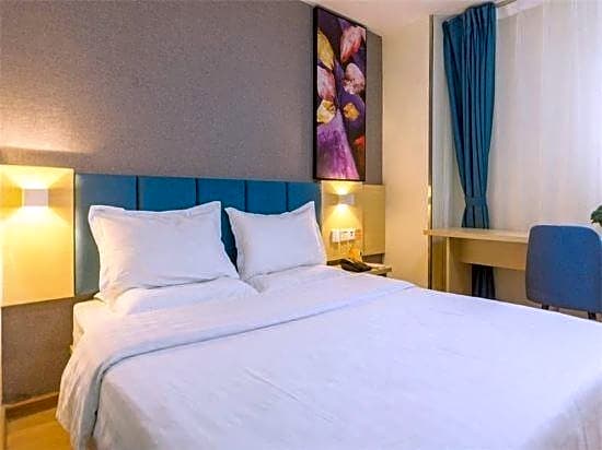 7 Days Inn Zhuhai North Station University Town Jinding Shop