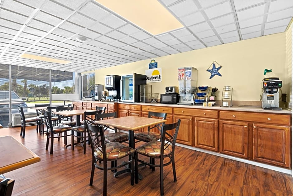 Days Inn by Wyndham Myrtle Beach-Grand Strand