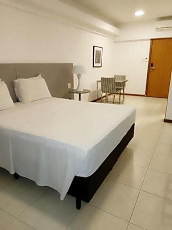 Flat 01 Celita Franca Business