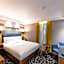 100 Queen's Gate Hotel London, Curio Collection by Hilton