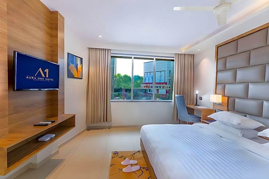Aura One Hotel