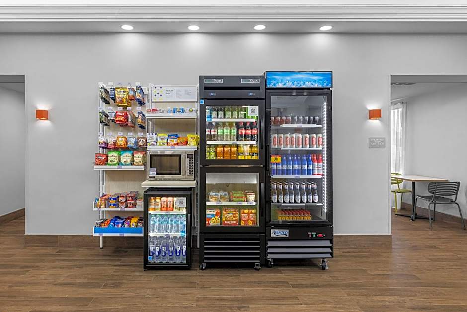 Spark by Hilton Fredericksburg Southpoint