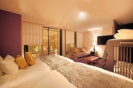 Japanese-Style Family Room with Open-Air Bath - Annex - No Daily Cleaning