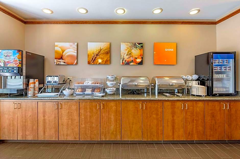Comfort Suites Urbana Champaign, University Area