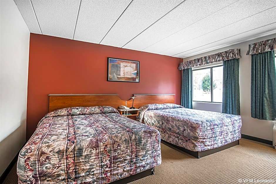 Econo Lodge Near Plymouth State University