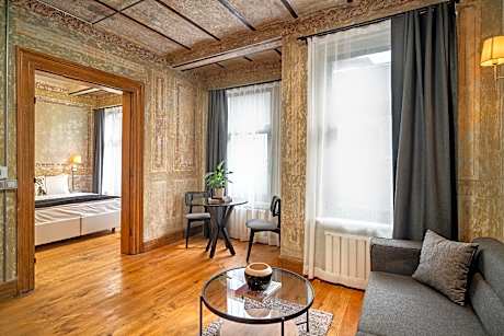 High Floor 1-Bedroom Executive Apartment