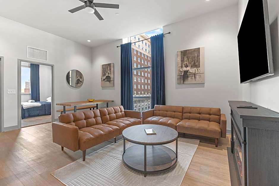 175 LEX - Walkable Downtown Lexington & Rupp Arena - Full Condos