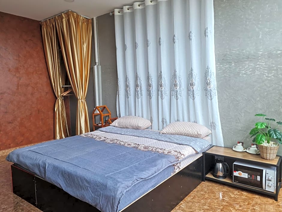 The Greenergy - NO LIFT - Book 48 hrs ahead - 4th floor