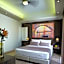 Elotis Suites