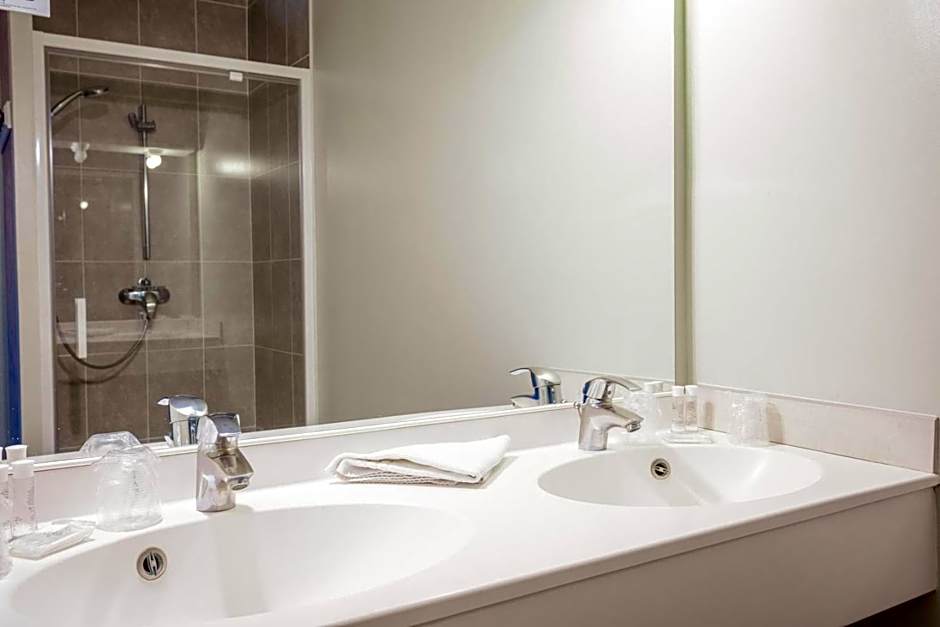 Hotel Grand Cap Rooftop Pool