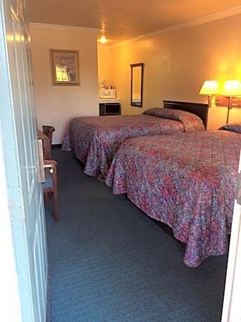 Queen Room with Two Queen Beds