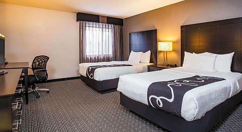 La Quinta Inn & Suites by Wyndham Oshkosh