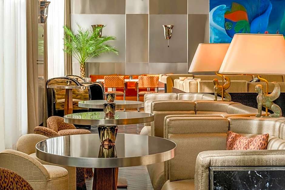 Roomers Munich, Autograph Collection by Marriott