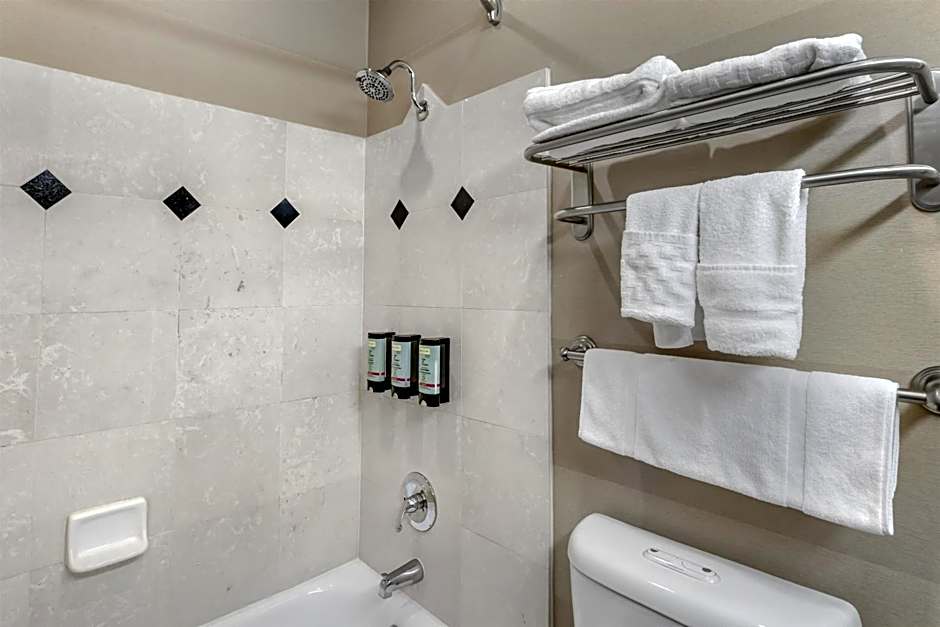 Best Western Plus Brookside Inn