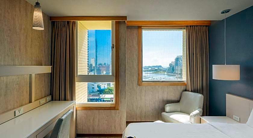 Kindness Hotel-Kaohsiung Guang Rong Pier