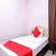 OYO 89877 Sun Triang Hotel