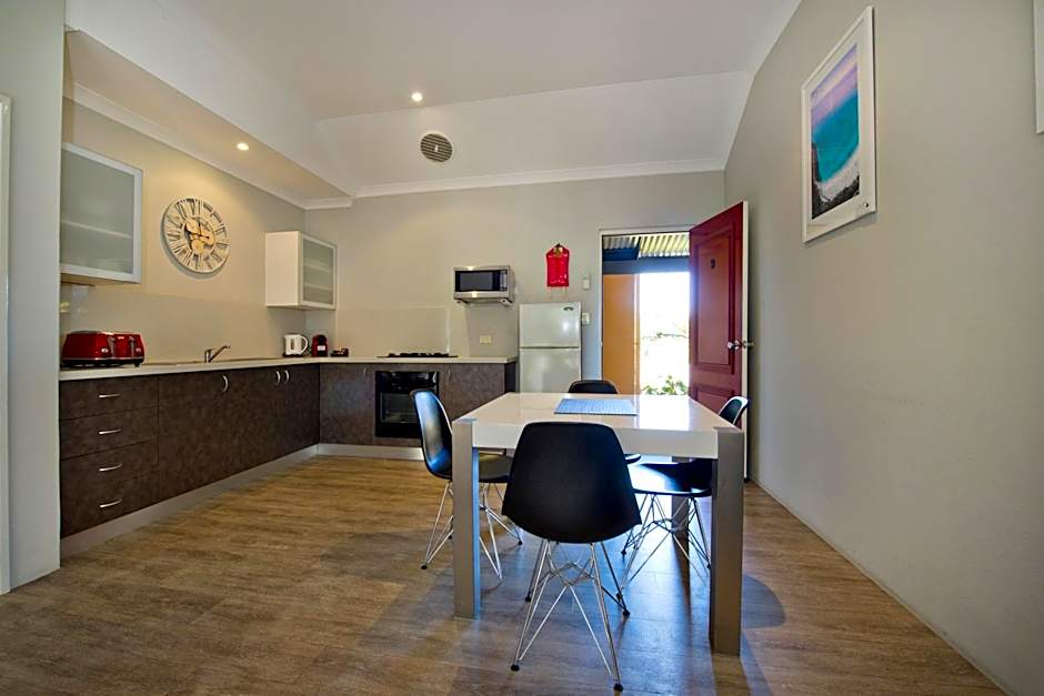 Photo 1 of 6 of Courtyard Deluxe 2 Bedroom Apartment