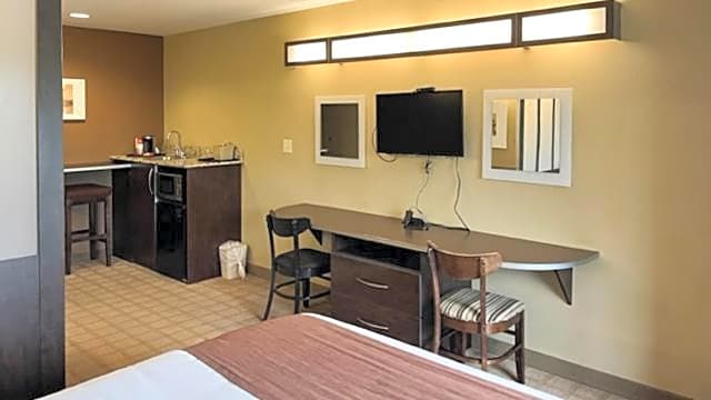 Studio 6 Suites Breaux Bridge, LA