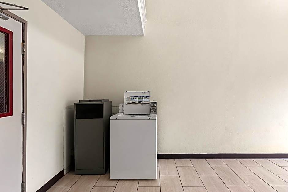 Red Lion Inn & Suites Caseyville