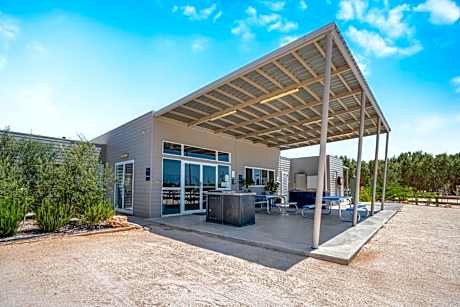 Tasman Holiday Parks - Denham Seaside