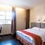 Aston Boutec Hotel Lintas Plaza