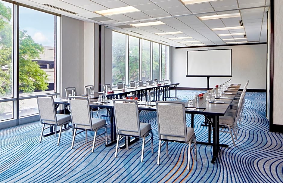 Sheraton Indianapolis Hotel at Keystone Crossing